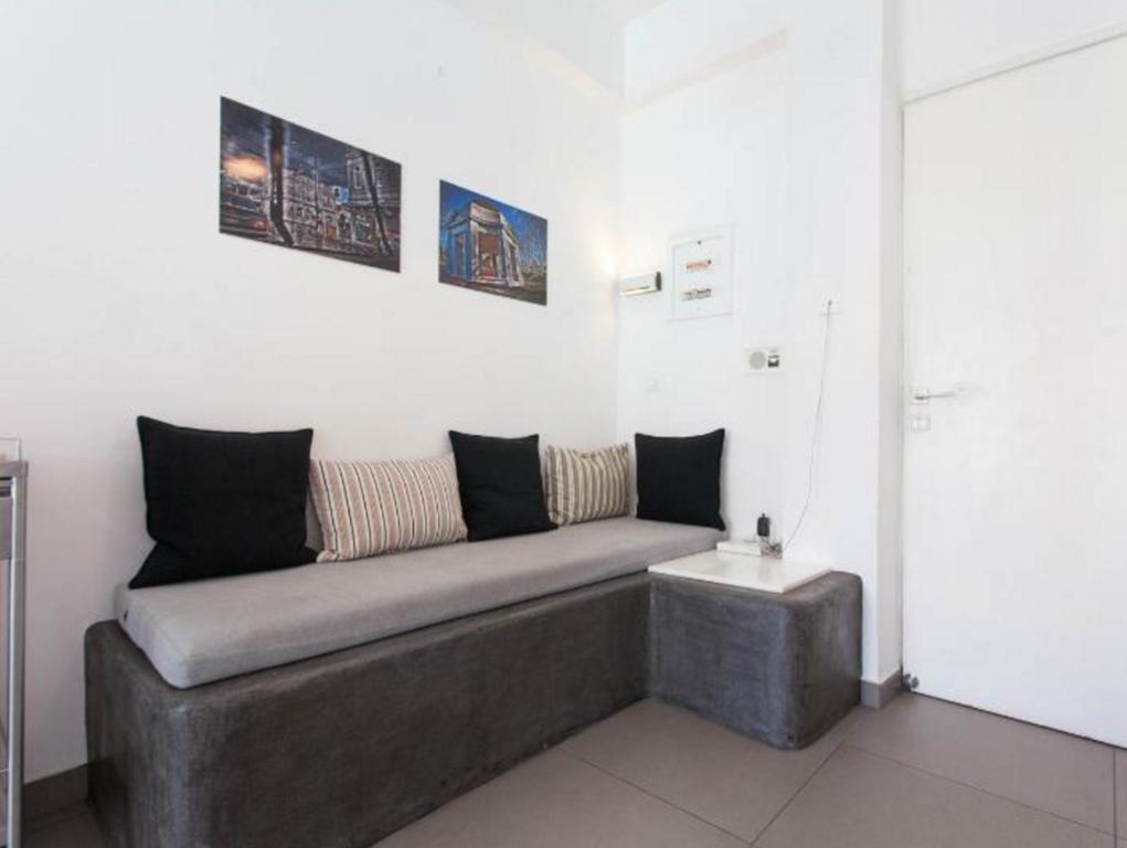 Acropolis Charming Apartment With Large Balcony - Dm17 เอเธนส์ ภายนอก รูปภาพ